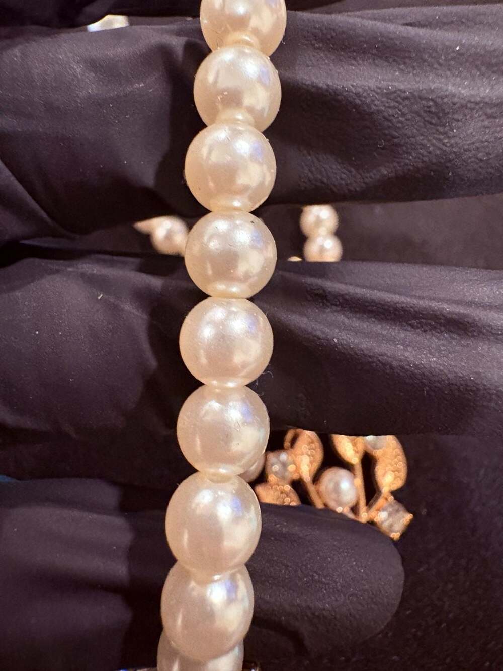 Faux Pearl Rhinestone Necklace - Picture 5 of 5